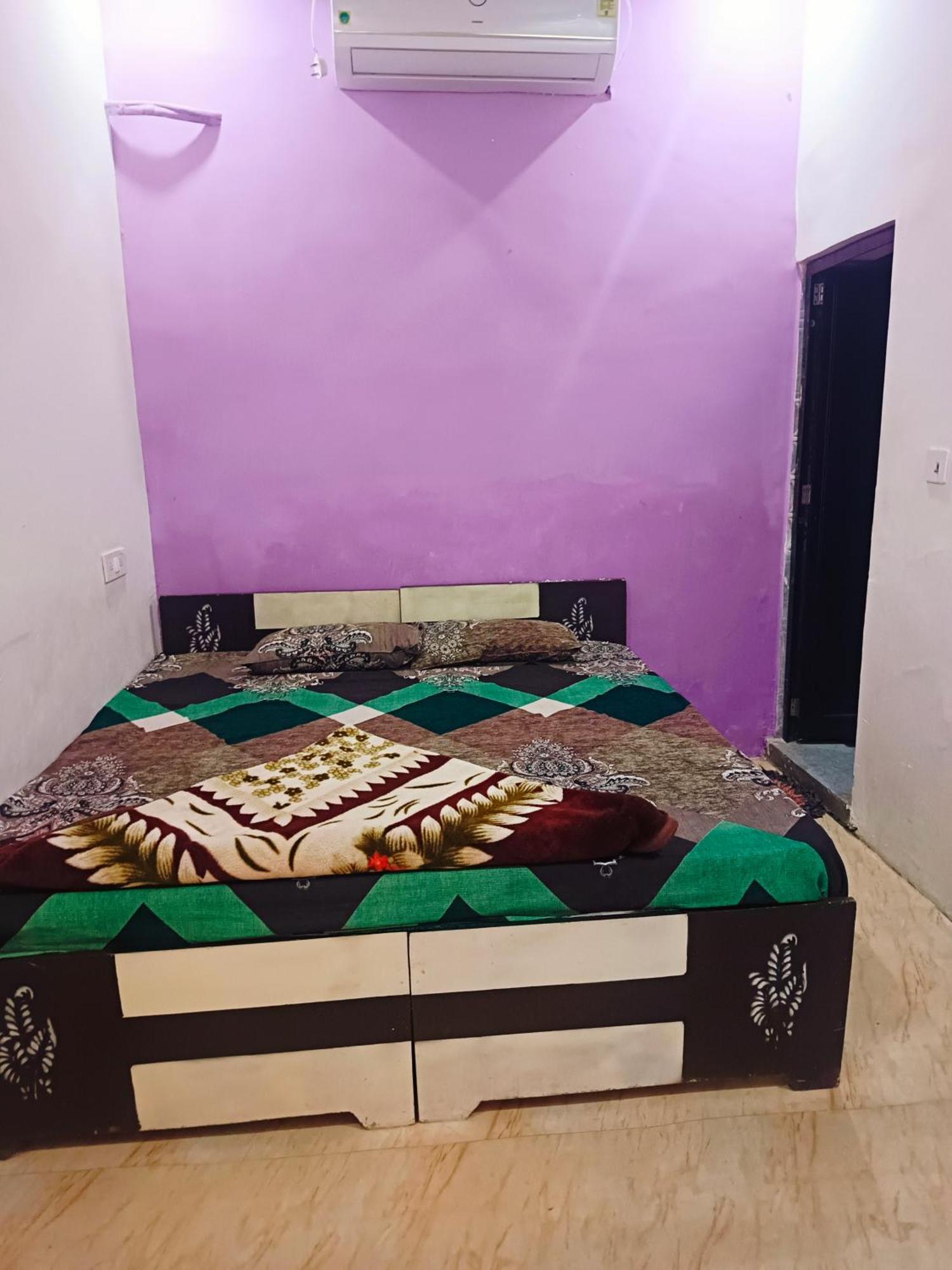 Jay Shree Radhey Home Stay Mathura Exterior foto