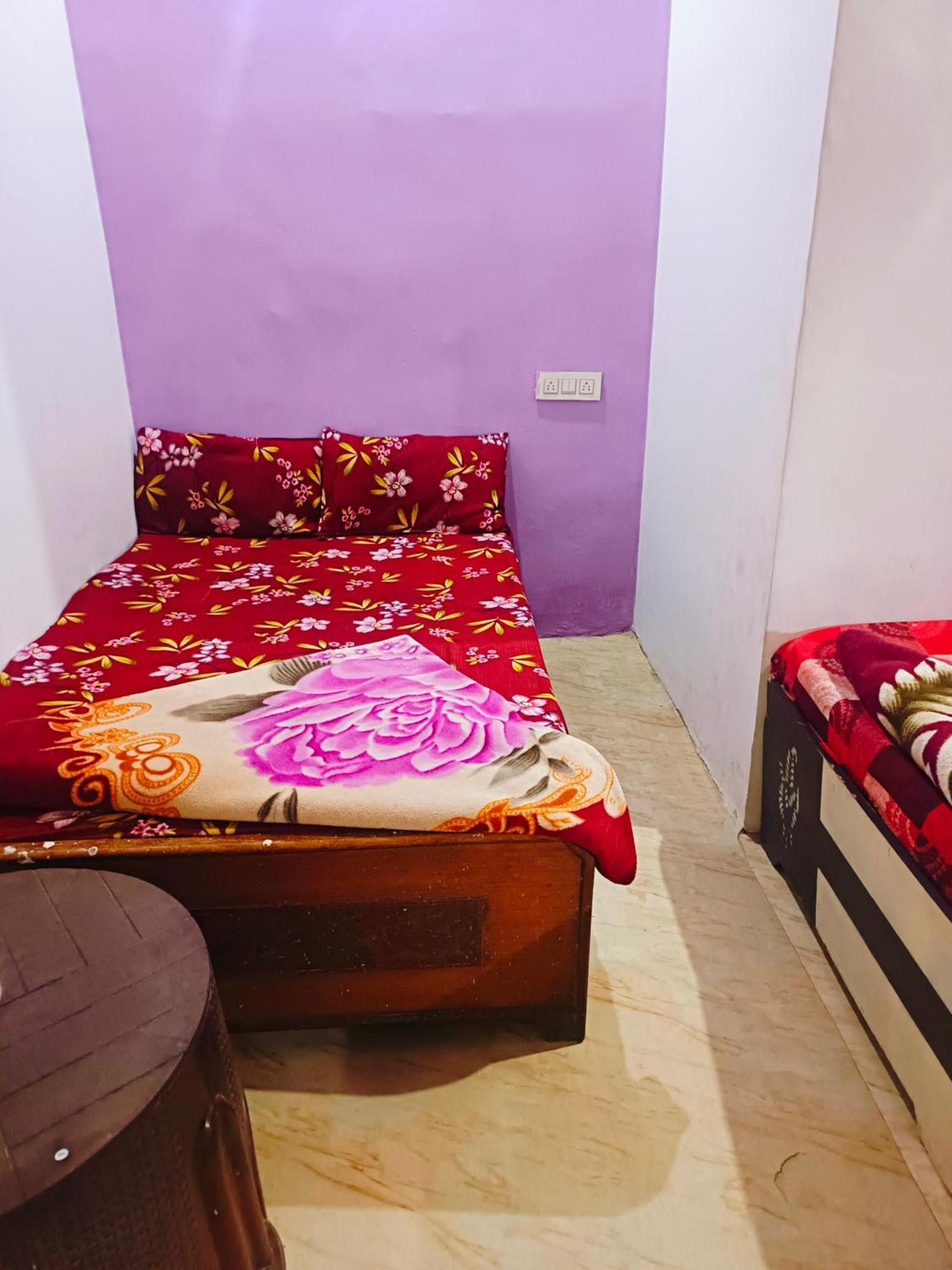 Jay Shree Radhey Home Stay Mathura Exterior foto